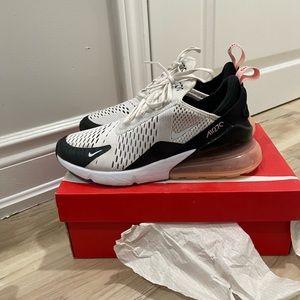 Nike air maxes